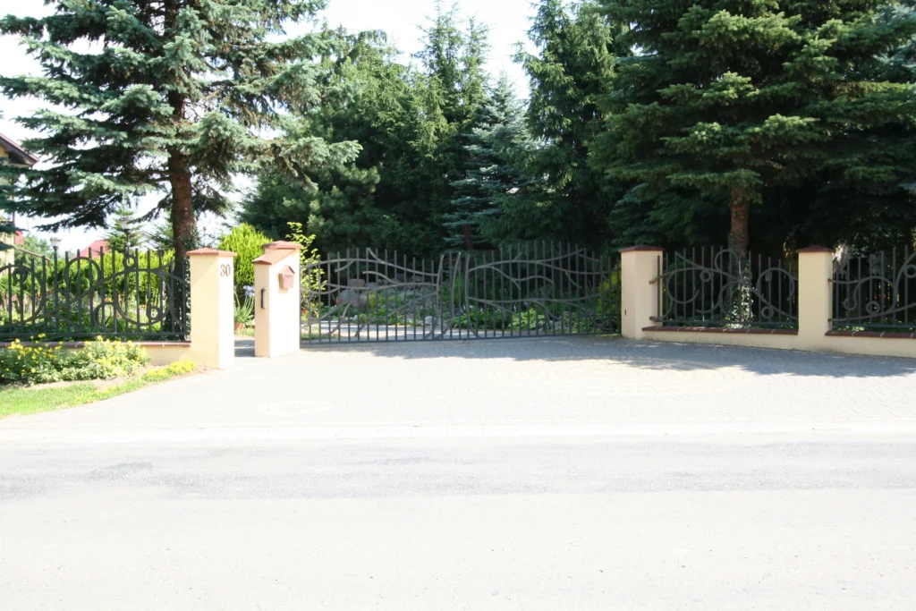 Modern fences