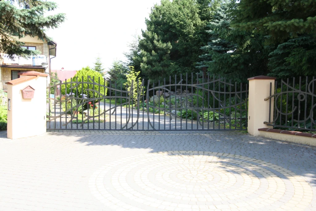Modern fences