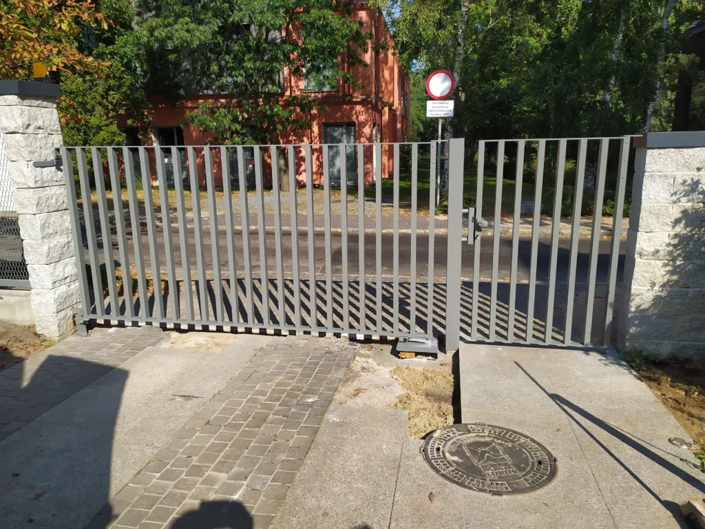 Modern fences