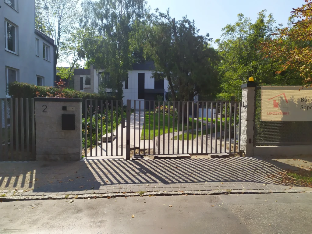 Modern fences