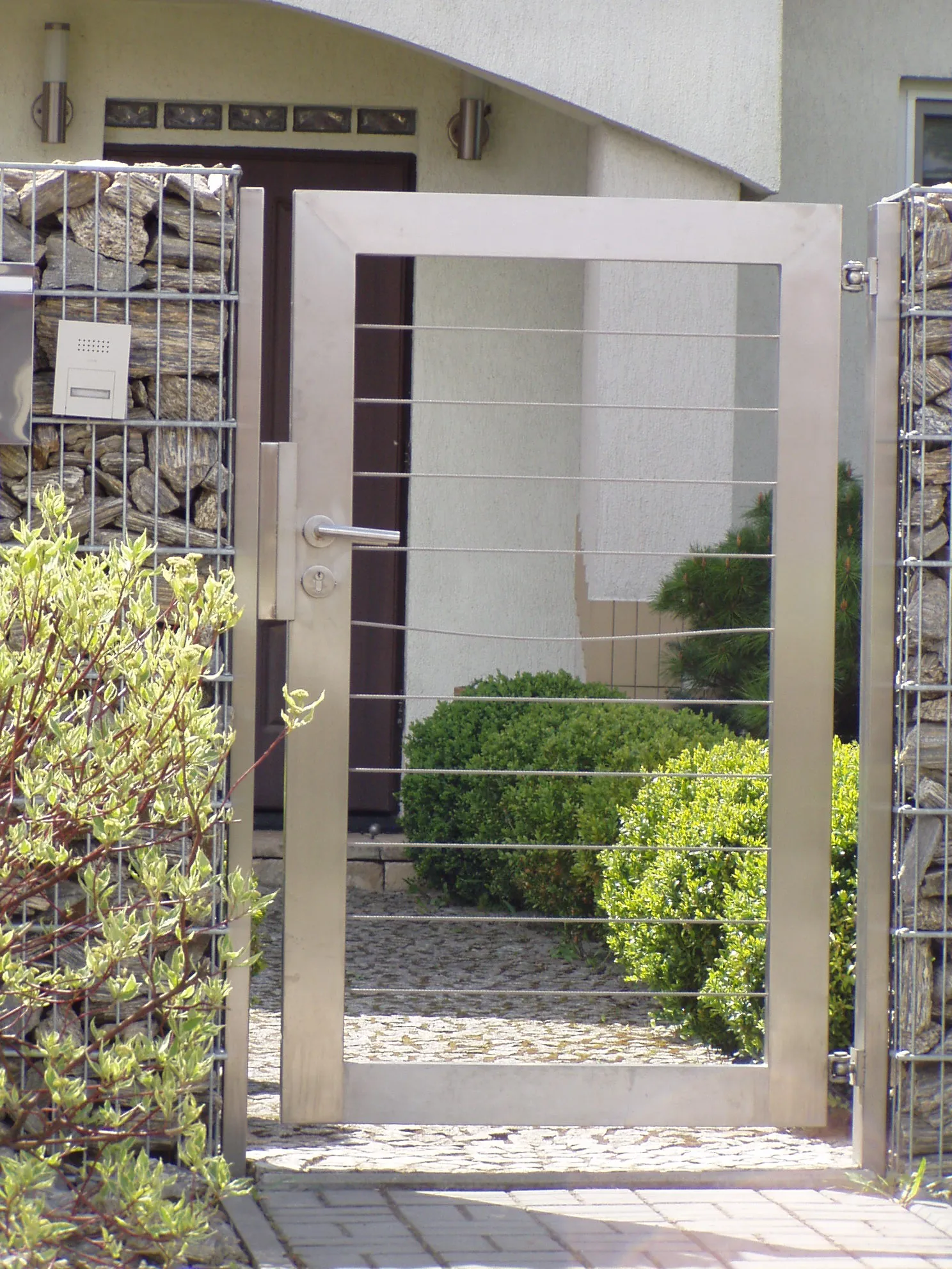 Modern fences