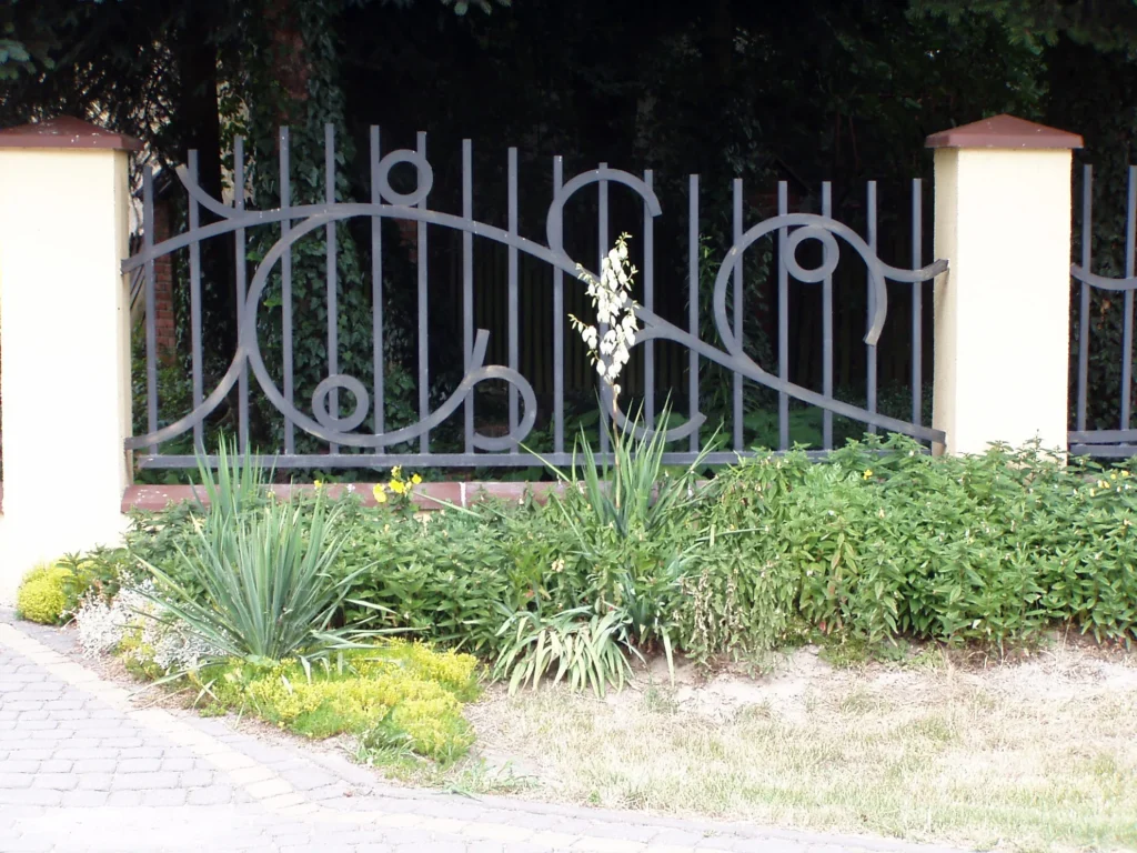Modern fences