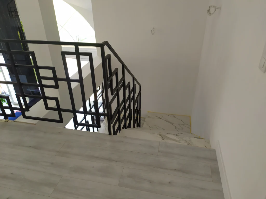 Floating shelf stairs